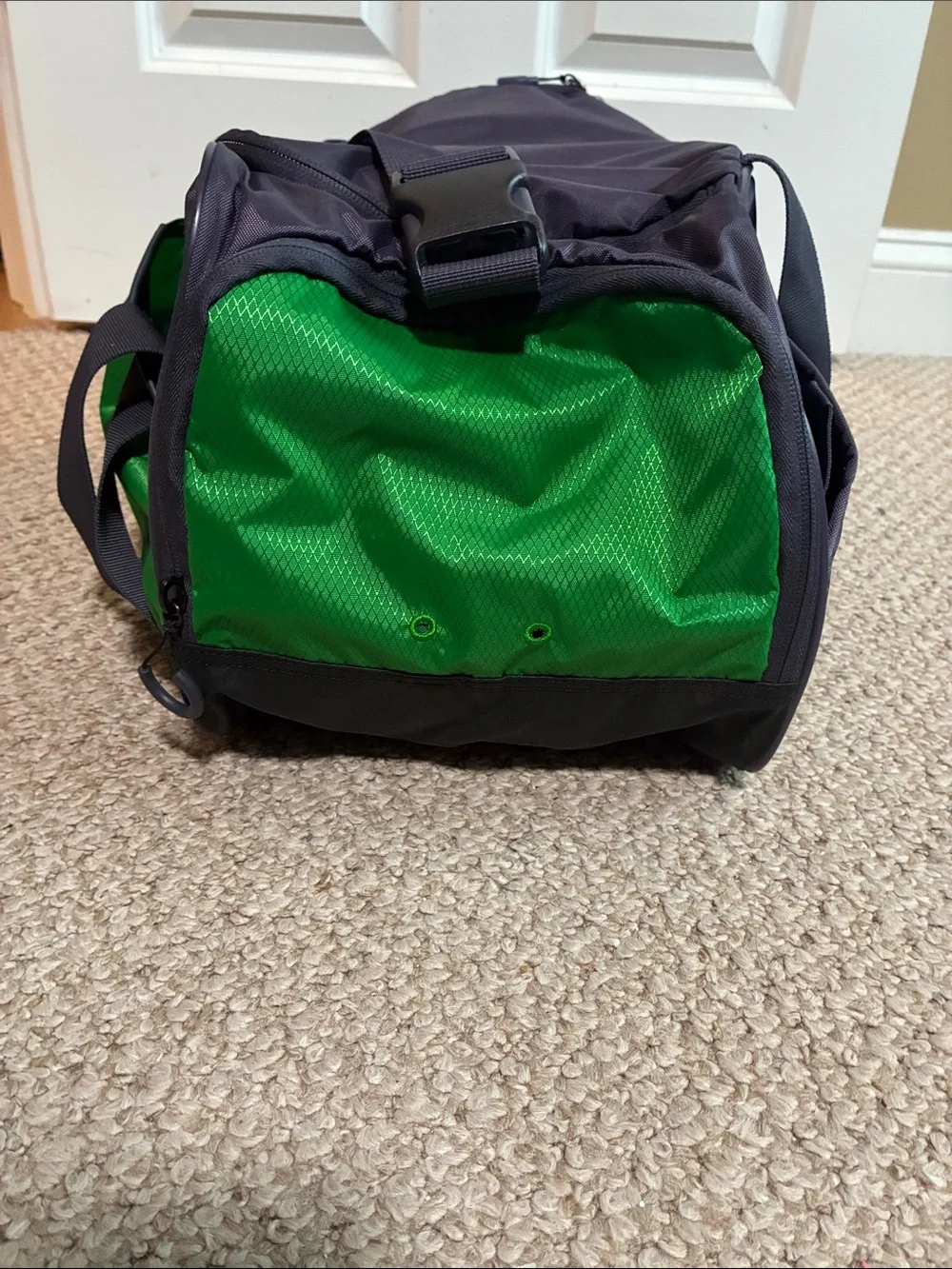 NWOT Nike Duffel bag